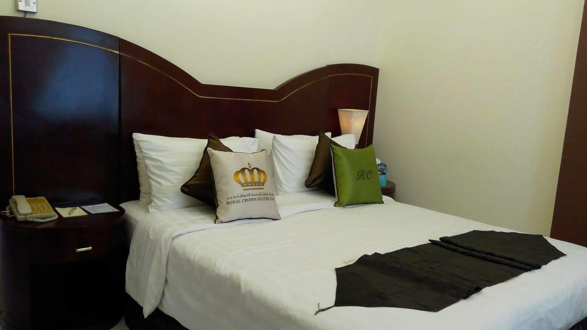 Royal Crown Suites Sharjah Bagian luar foto